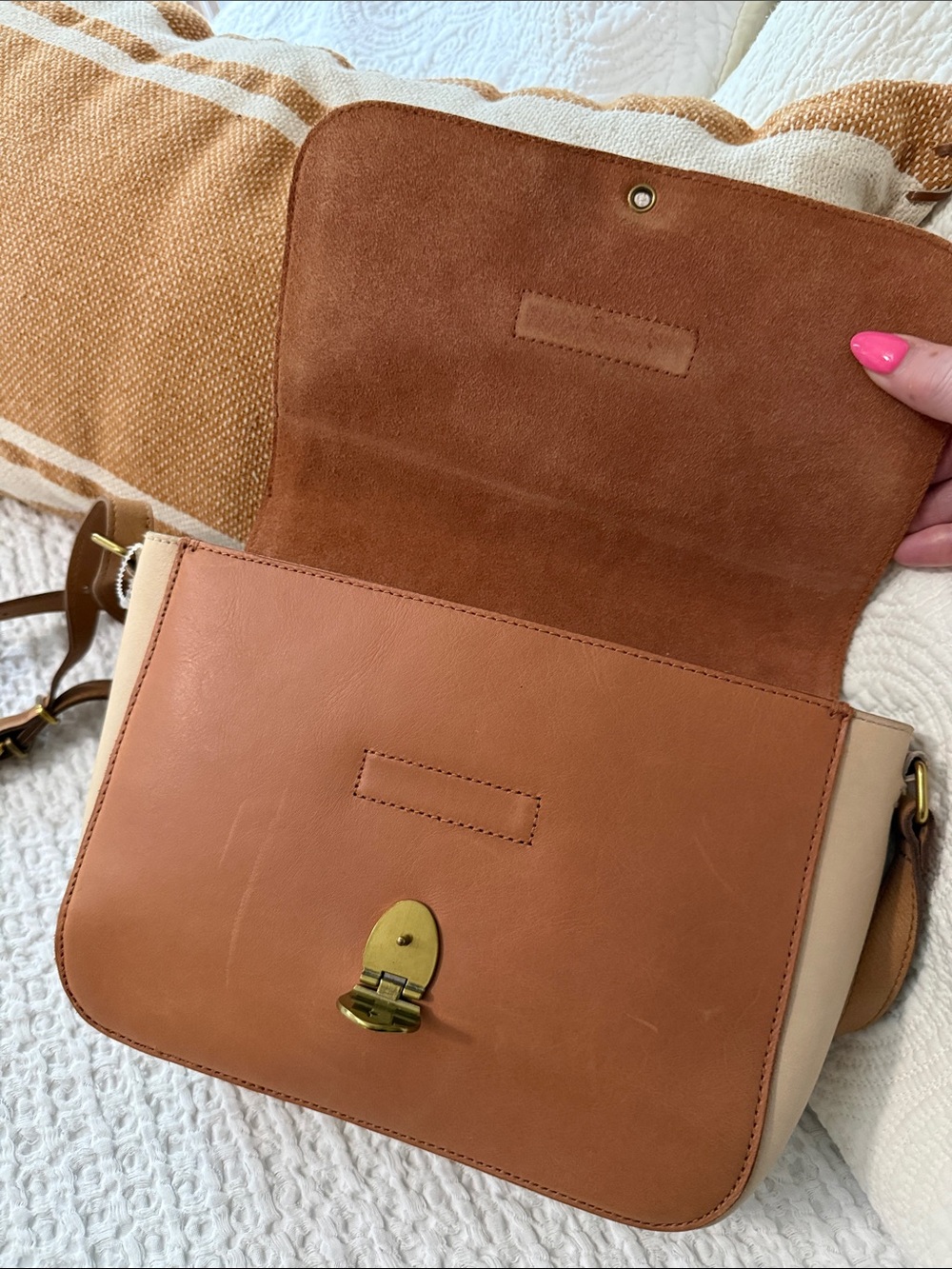 Madewell Peach and Cream Leather Crossbody with Gold-Tone Clasp - Picture 12 of 15